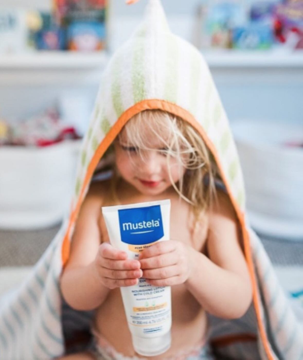 MUSTELA