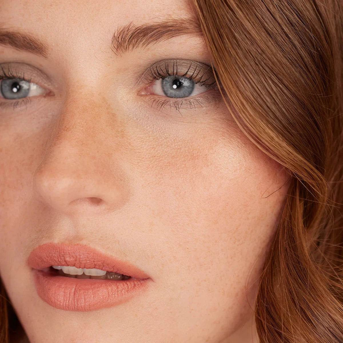 Fond de teint correcteur 105N Ivoire Maquillage Eclo 