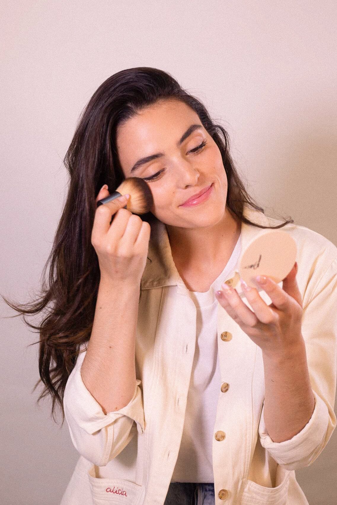 Poudre beige naturel Maquillage PACE Paris 