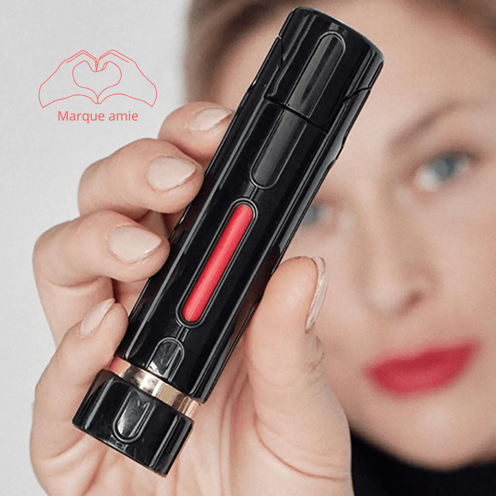 Rouge à lèvres et ses 3 teintes sur mesure - Personnalisé grâce à l'IA Maquillage MAISON M Marque amie : commandez sur Greez et recevez un code exclusif pour obtenir votre rouge à lèvres sur le site de Maison M. 